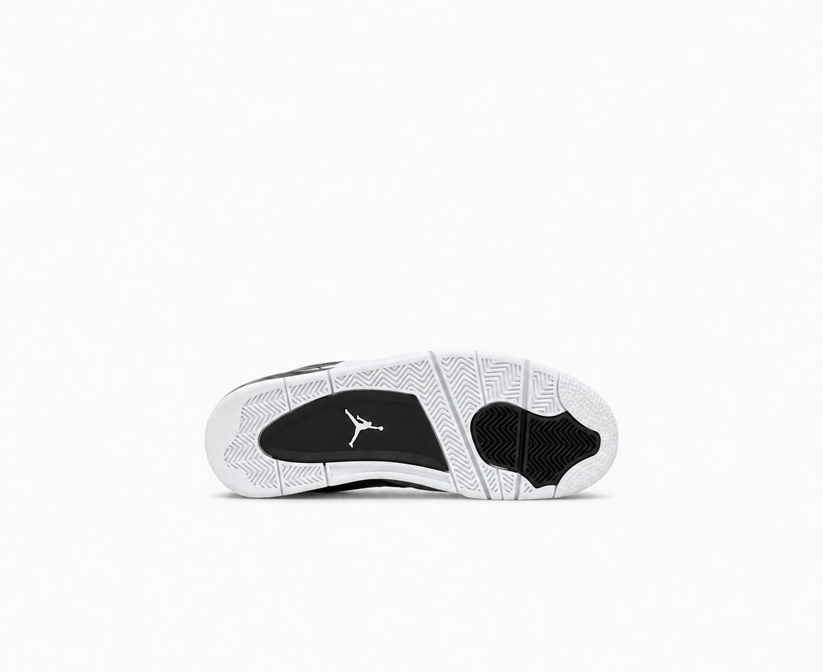 Air Jordan 4 Retro Fear — Black Cement