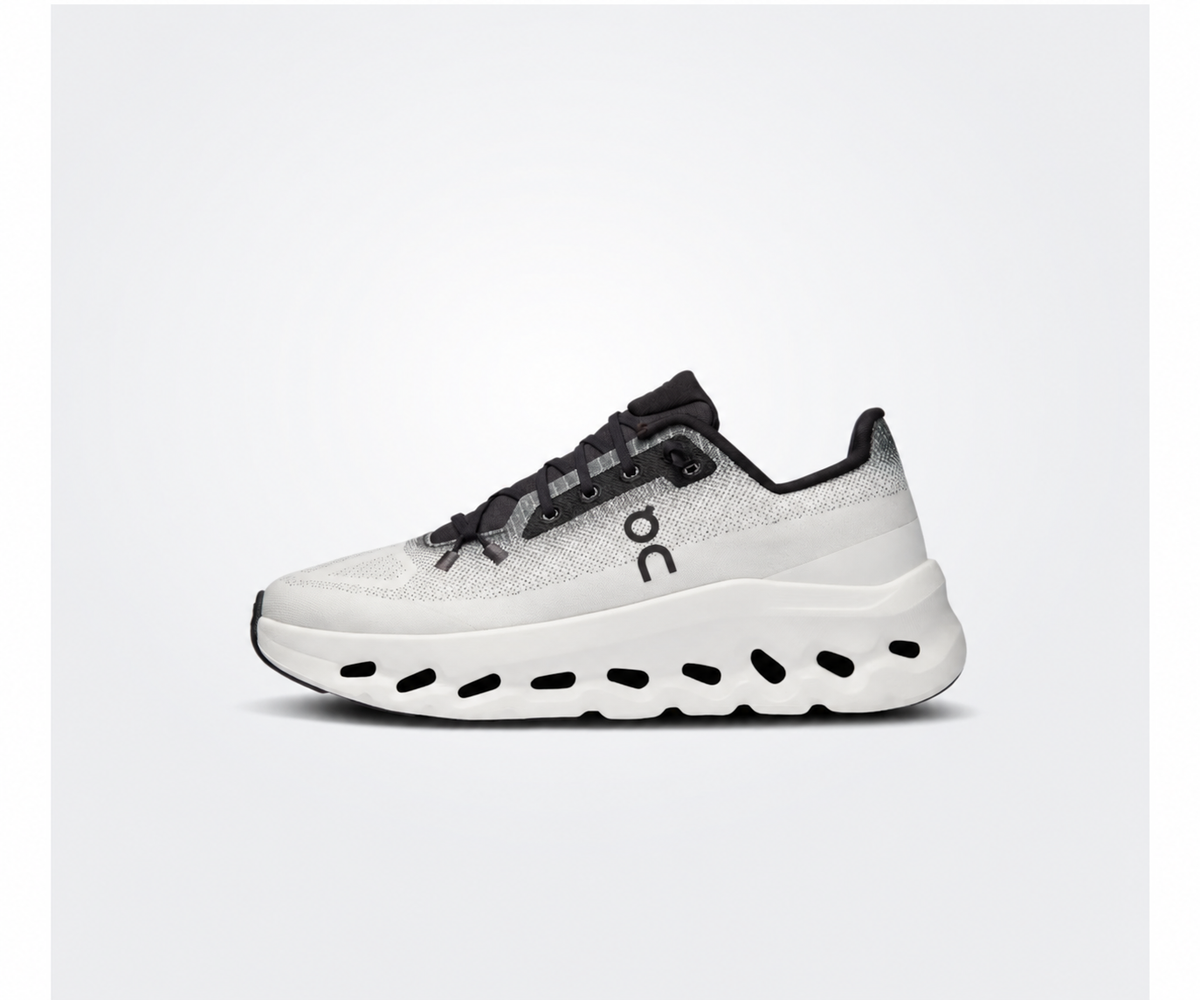 On Cloudtilt — Black / Ivory
