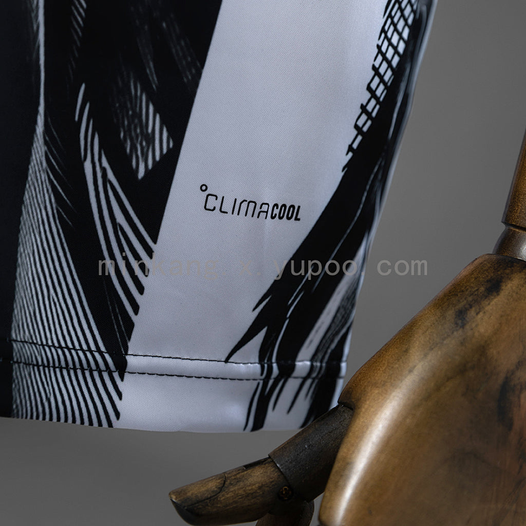Newcastle United 26/27 Home Jersey