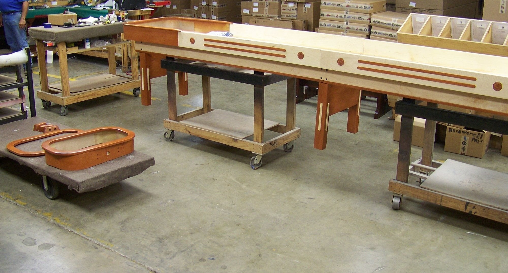 Grand Champion Shuffleboard Limited Edition - Prestige & Master Craft