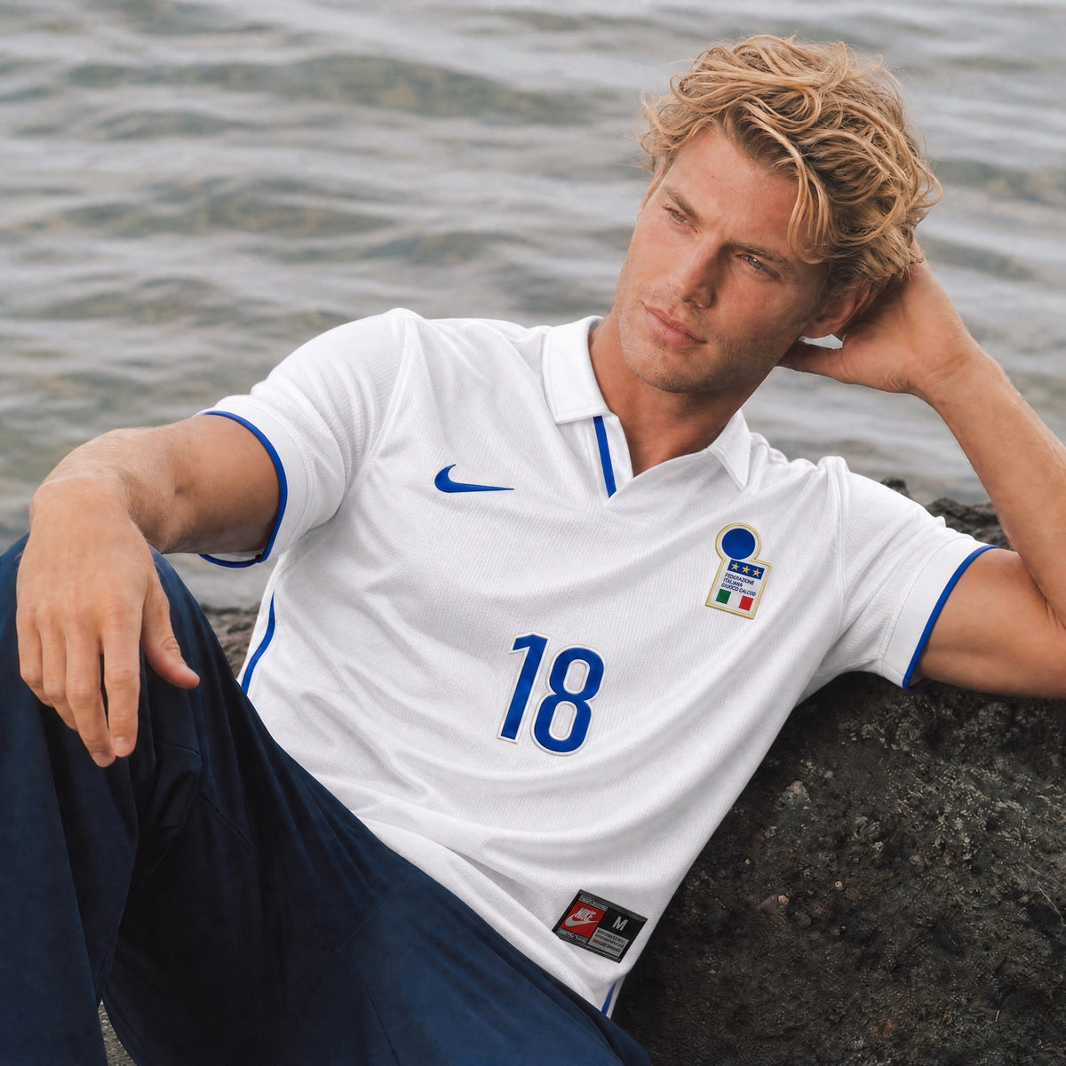Baggio Italy Away Jersey 1998/99 — image 4