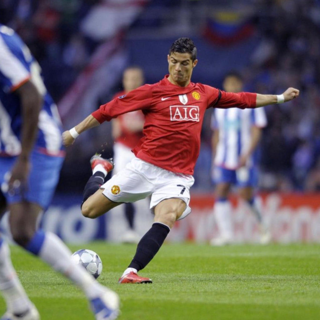 Cristiano Ronaldo CR7 Manchester United Home Jersey 2009 — image 5