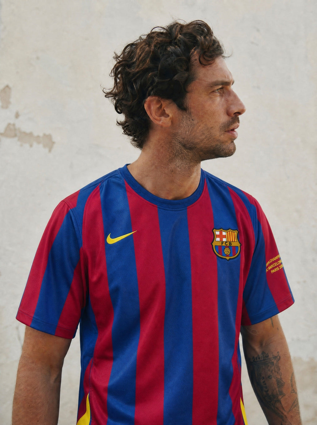 Ronaldinho Barcelona Home Jersey Champions League 2005/06 — image 3