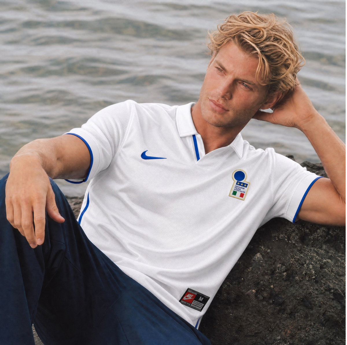 Totti Italy Away Jersey 1999 — image 3