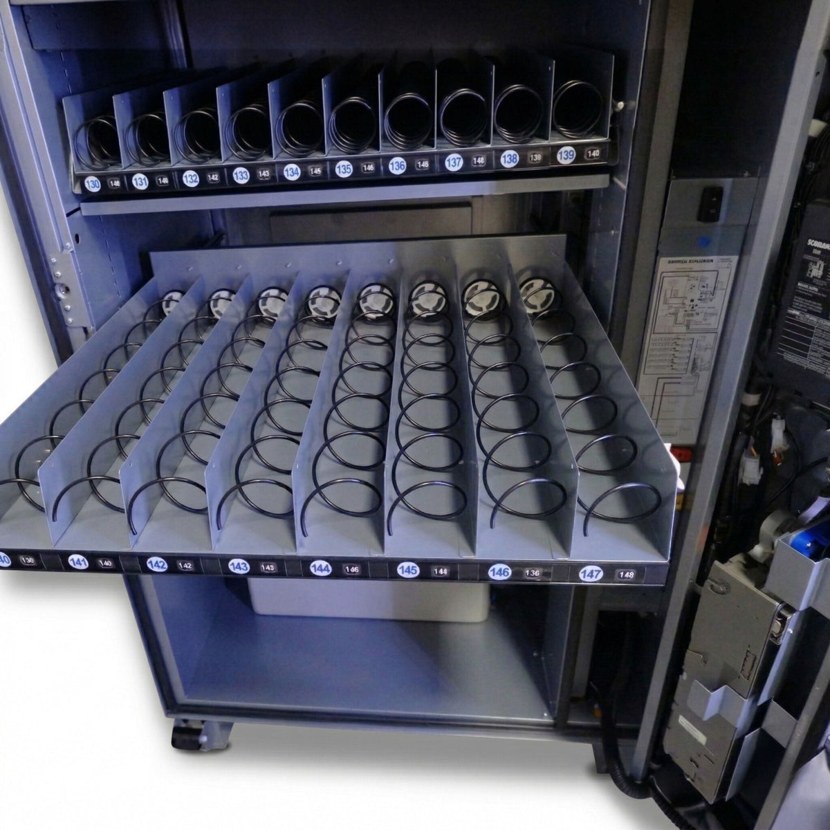 Seaga ENV5S Snack Merchandiser / Vending Machine