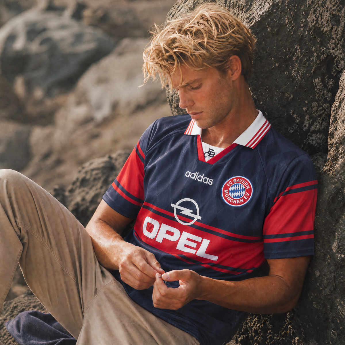 Bayern Munich 1998/99 Home Jersey — image 3