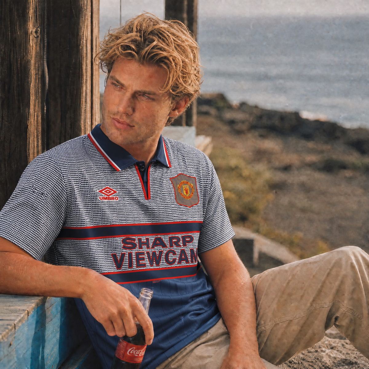 Cantona Manchester United Away Jersey 1995/96 — image 3