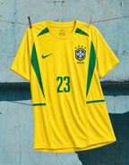 Kaká Brazil Home Jersey 2002 — image 4